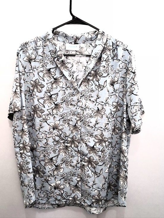 National since 1952 Tops - NATIONAL Light Blue Floral Hawaiian Women Shirt SIZE XL